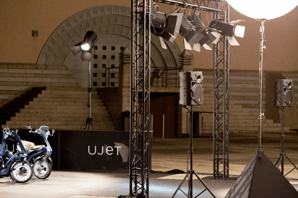 Shine a light agence évènementielle luxembourg - créateur d'expériences immersives - Démonstration UJET