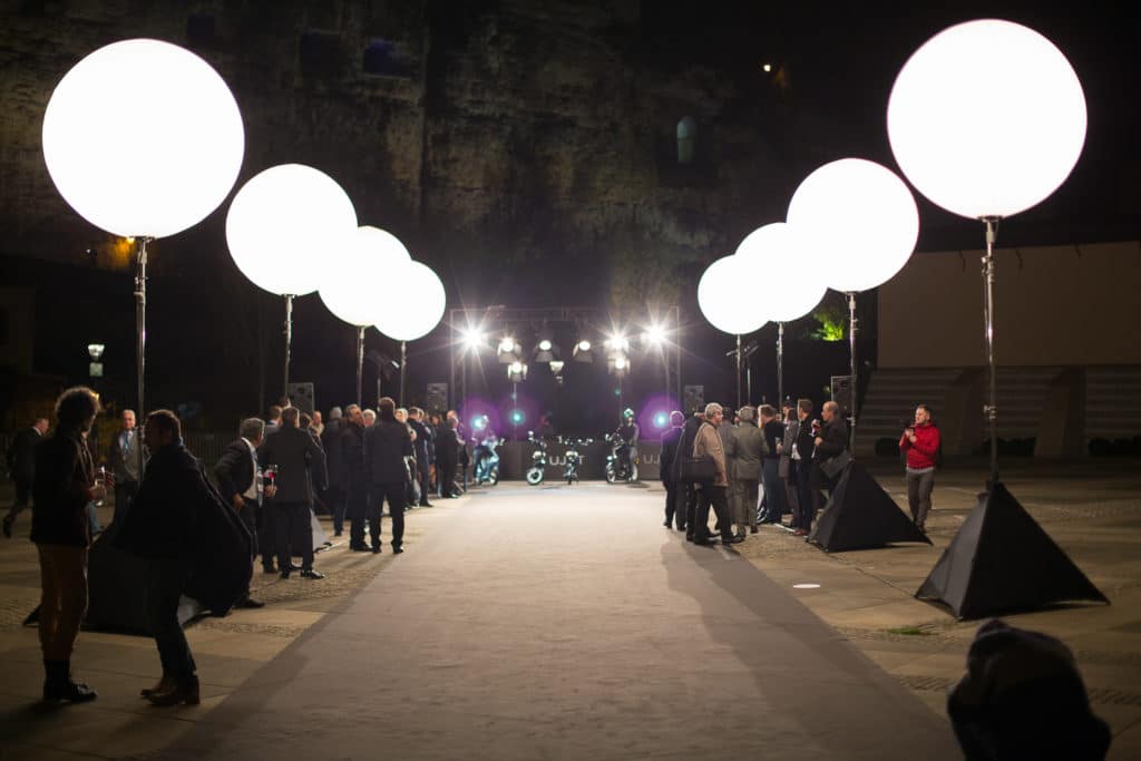 Shine a light agence évènementielle luxembourg - créateur d'expériences immersives - Démonstration UJET