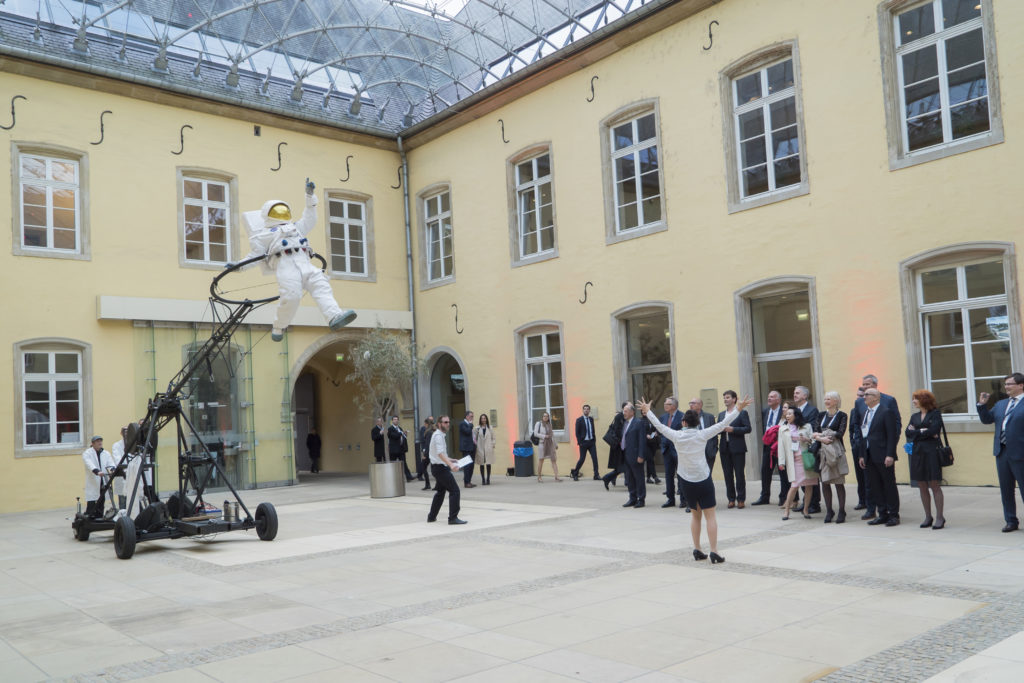 Shine a light event agency Luxembourg - Creates immersives experiences - Conference ICMA