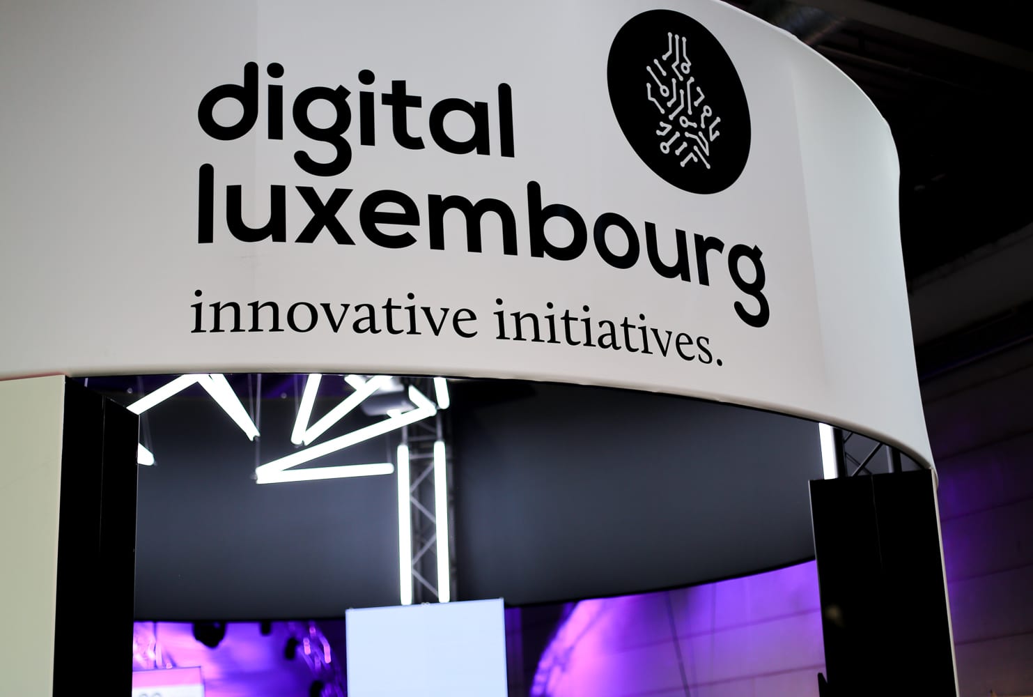 Shine a light agence évènementielle luxembourg - créateur d'expériences immersives - Conception de stand Digital Luxembourg