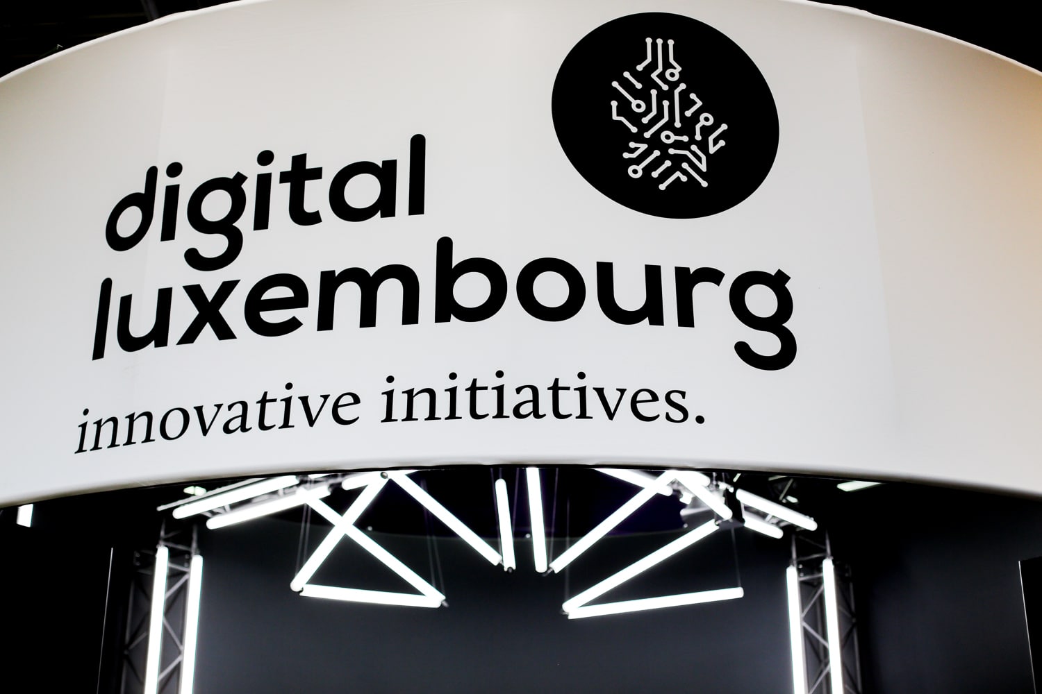 Shine a light agence évènementielle luxembourg - créateur d'expériences immersives - Stand Digital Luxembourg