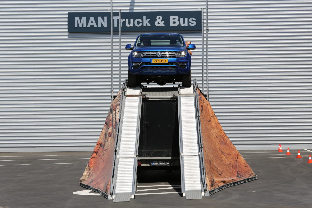 Shine a light agence évènementielle luxembourg - créateur d'expériences immersives - Inauguration concession Losch LTVB