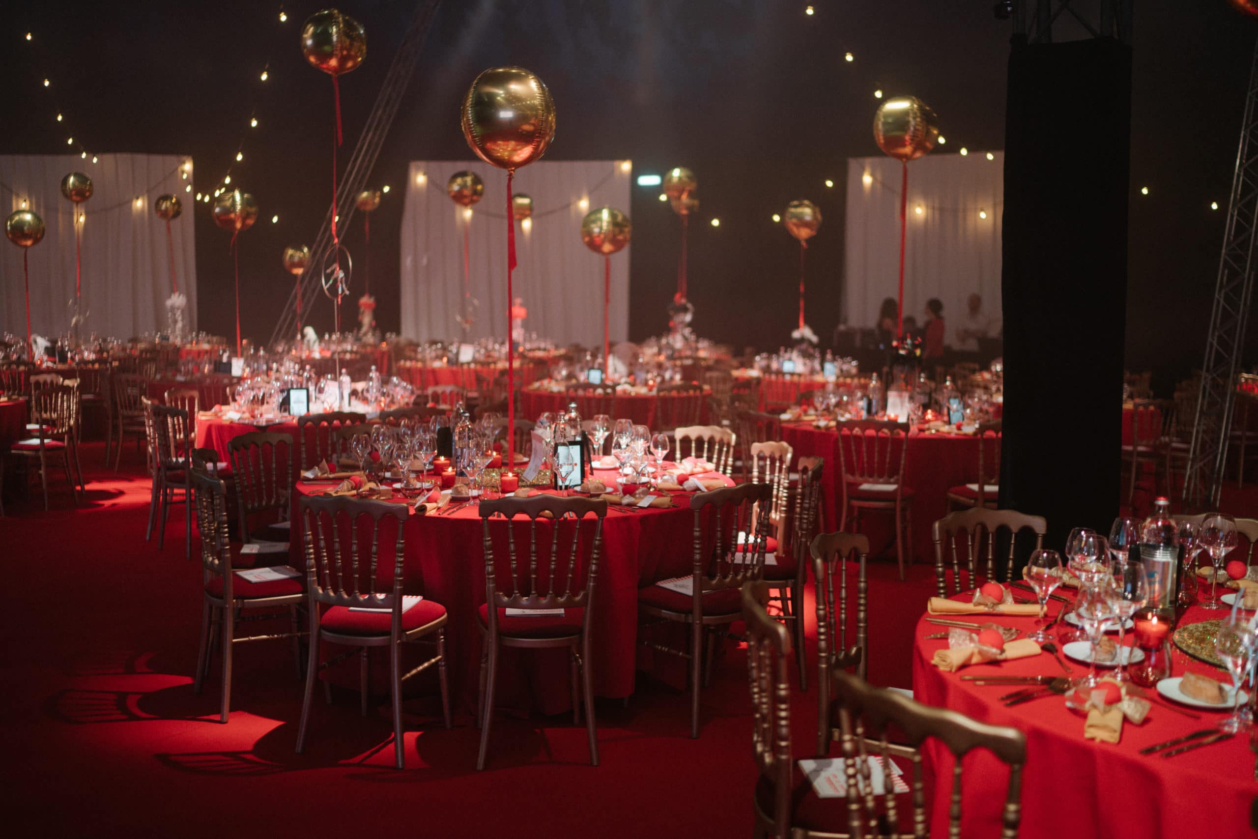 Shine a light event agency Luxembourg - Creates immersives experiences - The circus Red Cross Ball