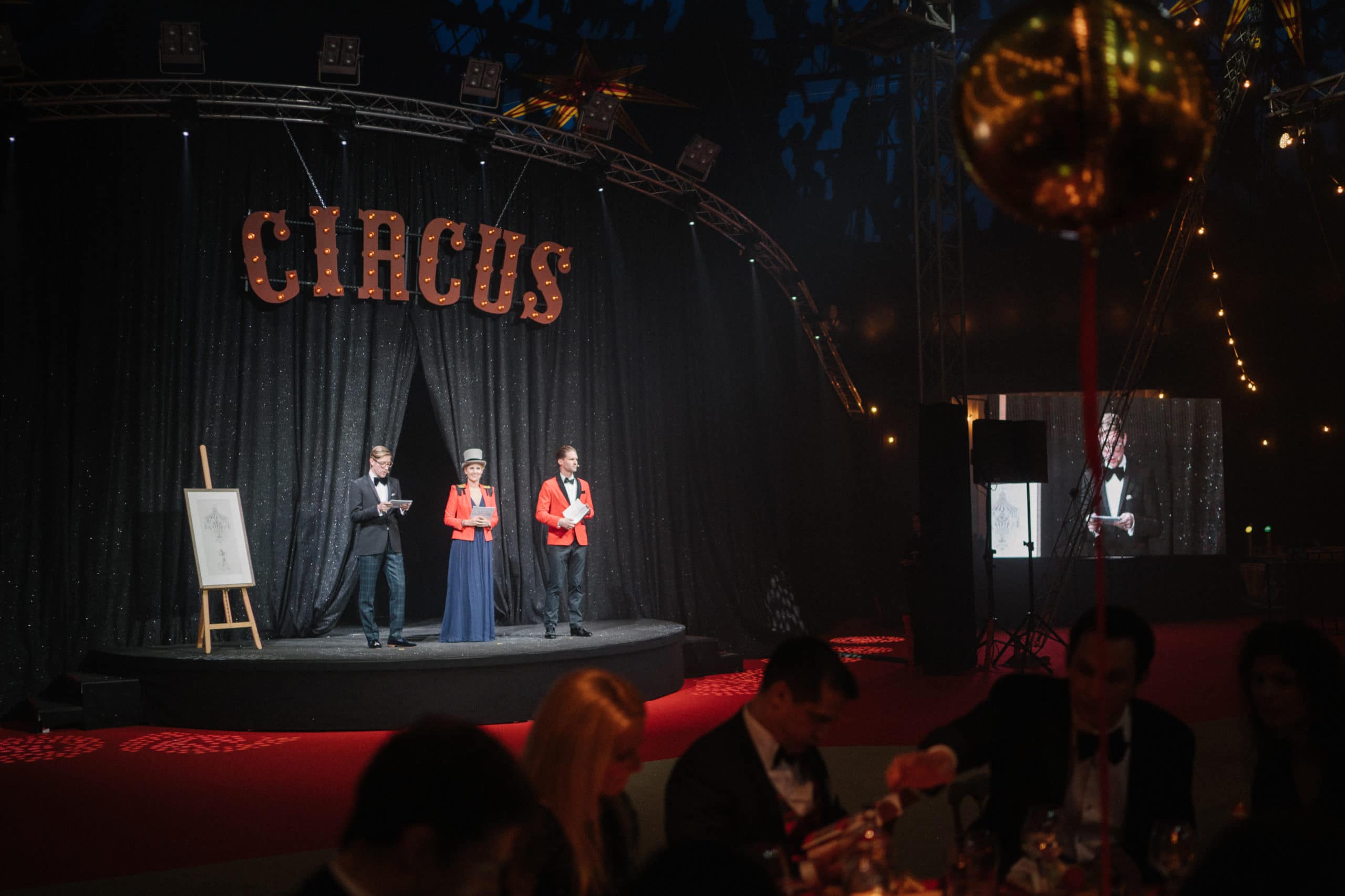 Shine a light event agency Luxembourg - Creates immersives experiences - The circus Red Cross Ball