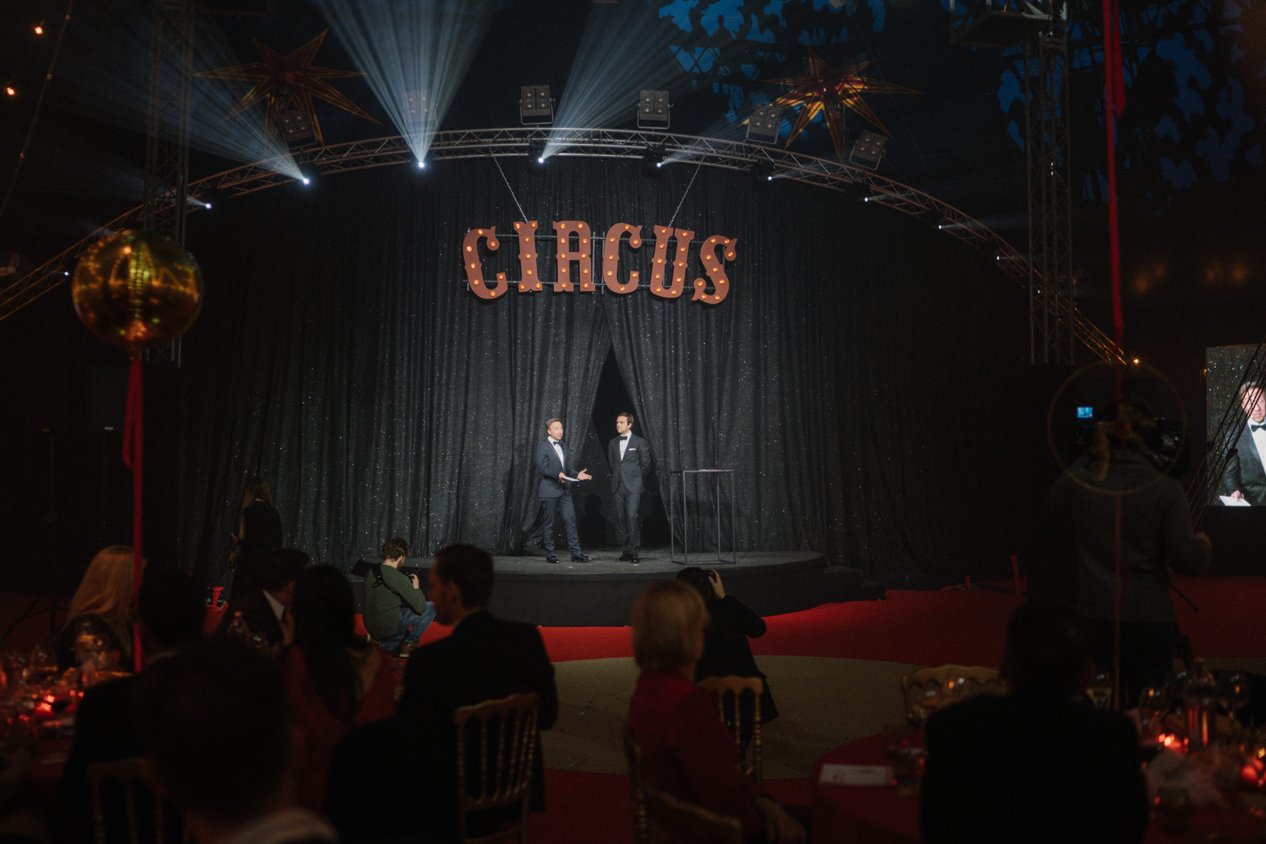 Shine a light event agency Luxembourg - Creates immersives experiences - The circus Red Cross Ball