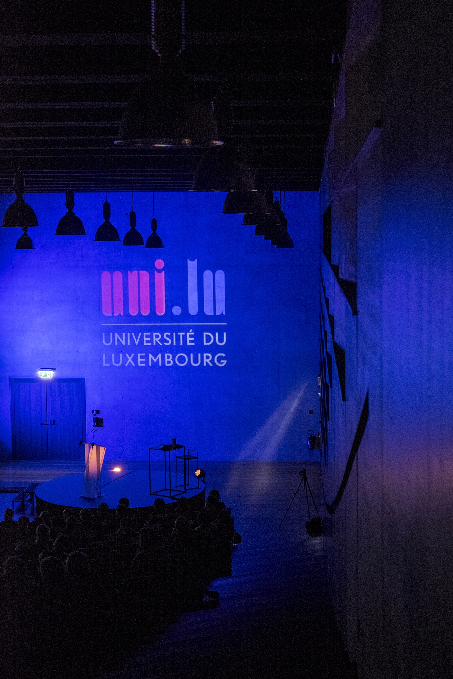 Shine a light agence évènementielle luxembourg - créateur d'expériences immersives - Université de Luxembourg - Cérémonie Rolf Tarrach UNI