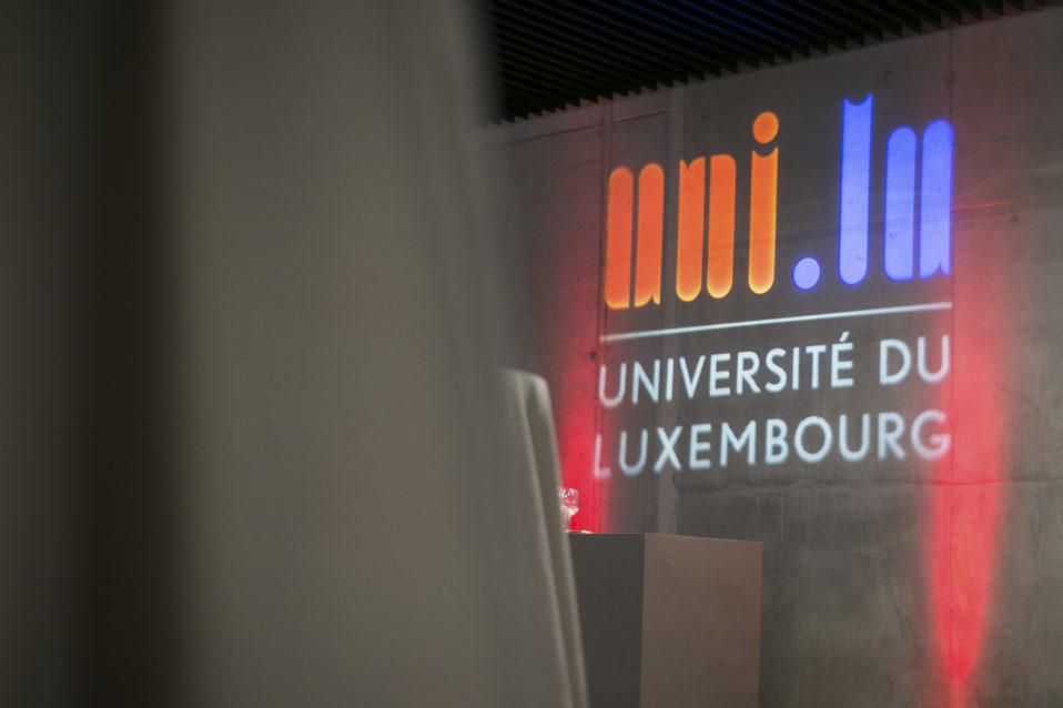 Shine a light agence évènementielle luxembourg - créateur d'expériences immersives - Université de Luxembourg - Cérémonie Rolf Tarrach UNI